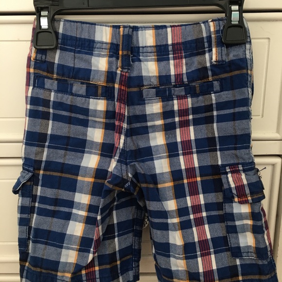 Toddler boy plaid cargo shorts - Picture 2 of 4